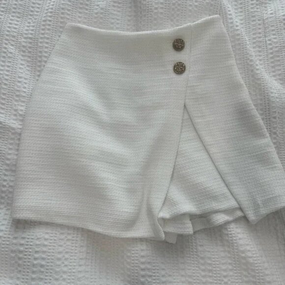 Zara Pants - Zara White Textured Skort with Button Detail